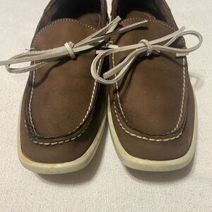 Tommy Bahama Brown Leather Boat Shoes with Cream Laces